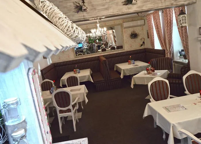 Batovka U Hoffera בית הארחה 4*