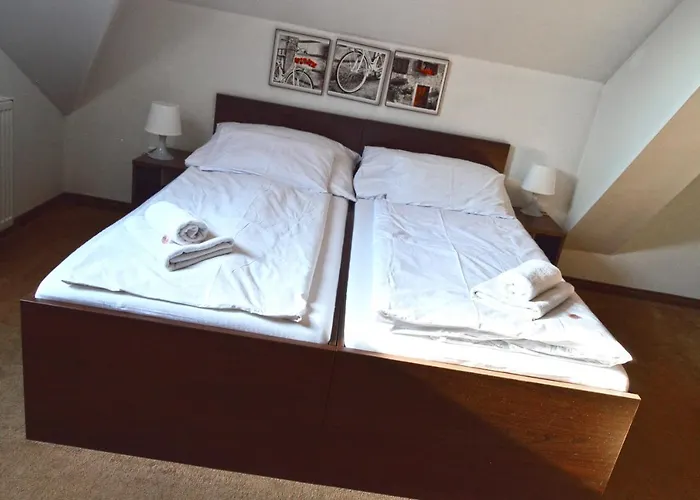 Batovka U Hoffera בית הארחה 4*